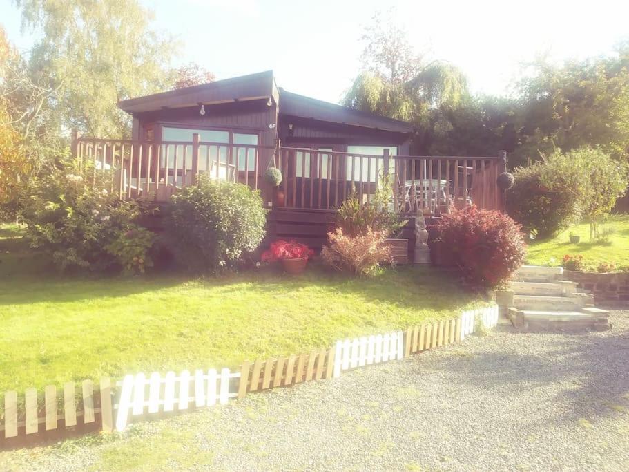 Chalet Anne's Caerberis Park, Dog Friendly